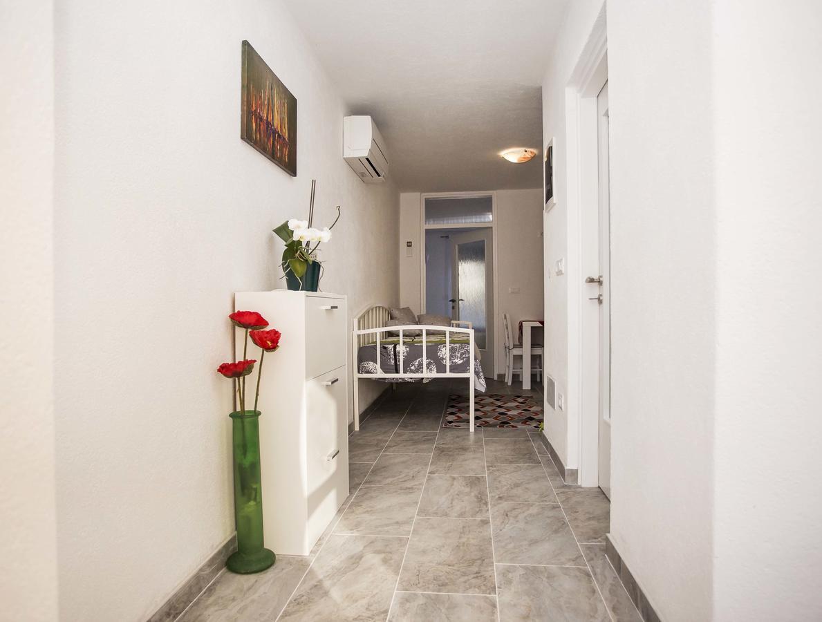 Apartments Ina&Ika Rovinj Bagian luar foto